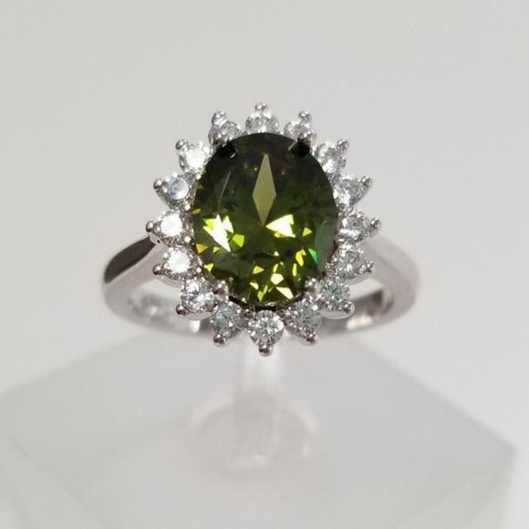 Sterling 3.5ct Green Topaz Ring